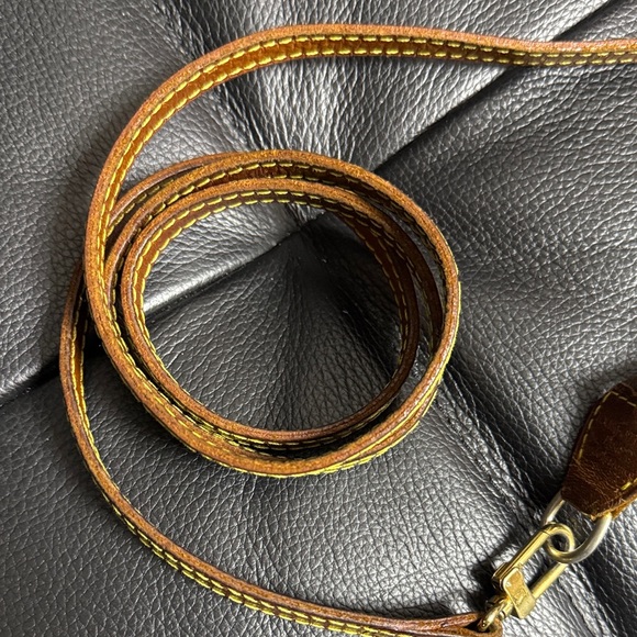 LV Monogram Pochette Crossbody - Picture 8 of 16